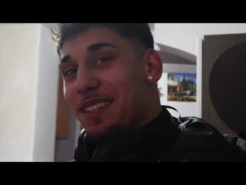 Studio Sesh RAW – Fără Filtru