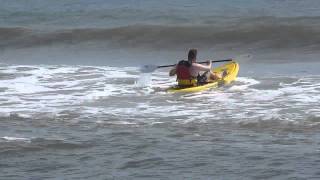 preview picture of video 'Josh Kayaking in the Outer Banks, Kitty Hawk, NC on 25 Aug 2011'