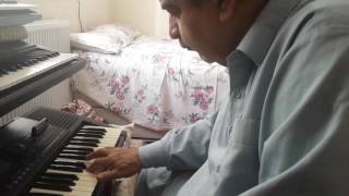 Aye dil mujhko bata de  Instrumental  S Qureshi