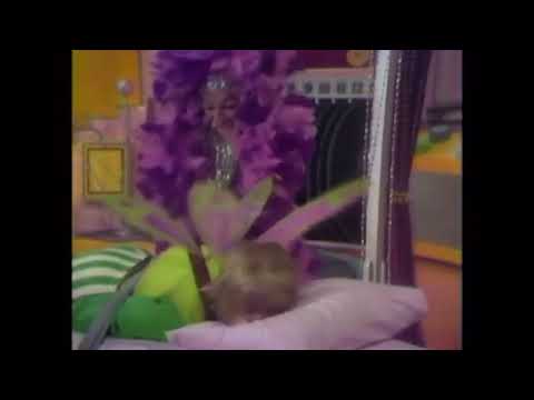 Benita Bizarre and Funky Rat prepare for surgery to remove IQ’s wings The Bugaloos