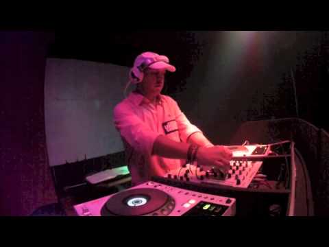 Cris Gonçalves @ Festa Roots - Porto Alegre 28/02/2015 - Portal Underground