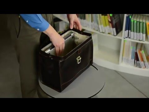 Small Genuine Leather Doctor Bag -  David Copperfield | Time Resistance - Official Review