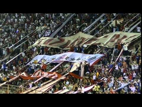 "Para ganar la copa libertadores" Barra: La Banda de la Quema • Club: Huracán • País: Argentina