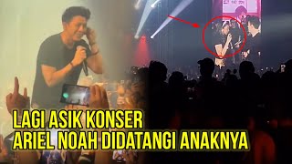 Download lagu The moment Ariel Noah was surprised!!! He was given a surprise by his only child during a concert. mp3