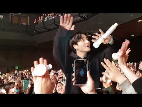 181223 DAY6 'The Present' - 완전 멋지잖아 (Young K focus)