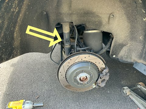 Reparatur des hinteren Stoßdämpfers beim Mercedes GL550. Einfache Reparatur. Airmatic-Störung GL4...