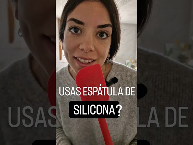 Vídeo relacionado con Vicloon Utensilios Cocina de Silicona,2pcs Espátula Antiadherentes Resistente al Calor,Espátula de Silicona sin BPA,Juego de espátulas de Silicona para Servir,Freir,Cocinar Huevos,Peacado,Verduras