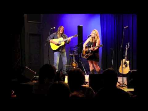 Paris Luna and Barry Waldrep Acoustic Session at Dugger Mountain Music Hall