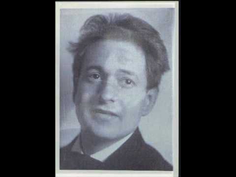Korngold  plays the Pierrots Tanzlied from Die tote Stadt (1951)