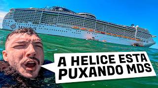 NADEI SOZINHO ATE UM NAVIO DE 330 METROS NO OCEANO