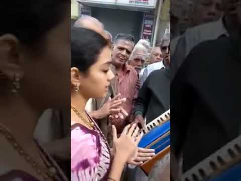 Bhajan by  Shivari. — वीडियो थंबनेल