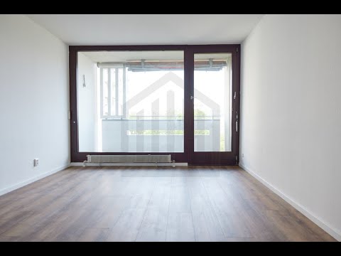 Provisionsfrei: Frisch renovierte 3-Zimmer-Wohnung mit Aufzug und 2 Balkone