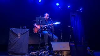 John Hiatt LIVE - Walk On (bootleg)