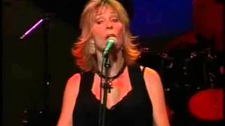 Stuck In The Middle With You :: Juice Newton.