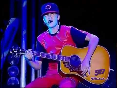Justin Bieber - Favorite Girl LIVE HD 2011