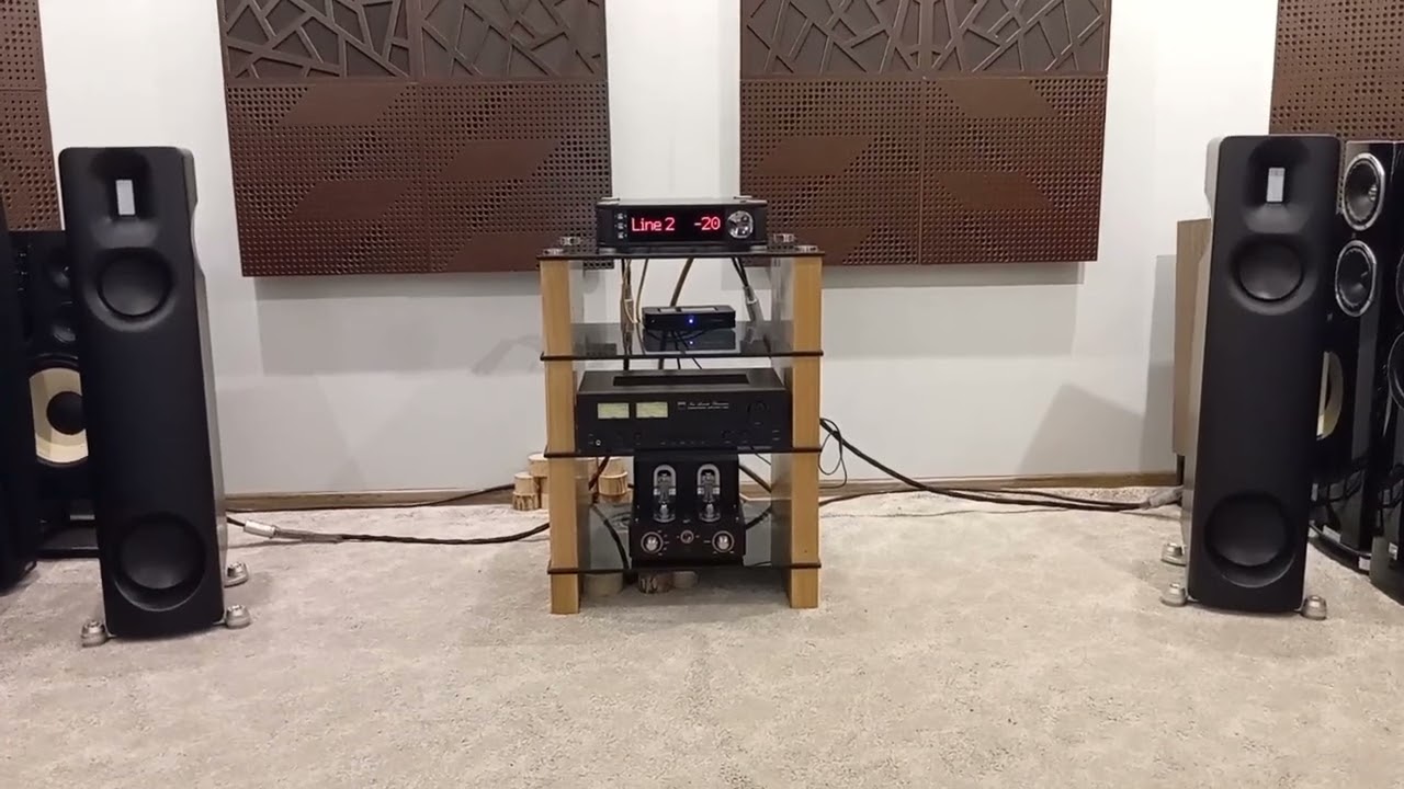 Borresen Z2 speakers & Aavik I-180 integrated amplifier