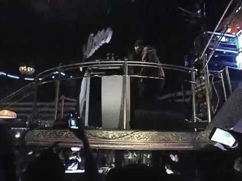 Porchy начинает концерт дико!