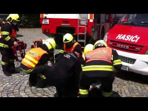 JSDH Jílové - vyproštění zraněného při dopravní nehodě