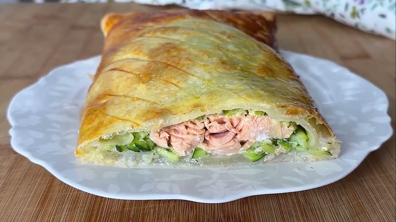 PUFF PASTRY-WRAPPED SALMON: an easy yet elegant main course!