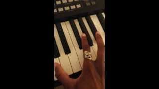 How to split the keyboard on a Yamaha MOXF