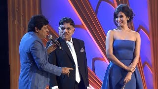 Allu Aravind And Ali Making Fun Of Each Other video