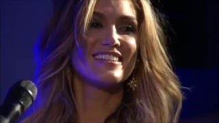 Download lagu Delta Goodrem - Dear Life (Live Montage) mp3