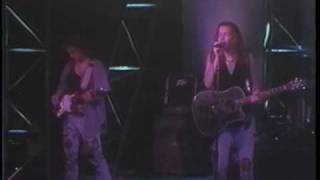 World on Edge - LIVE - Wash the Rain