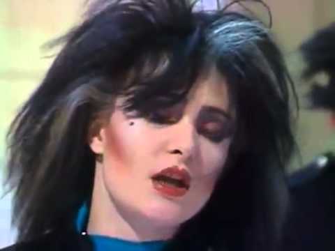 "Siouxsie And The Banshees" I'l Est Né, Le Divin..
