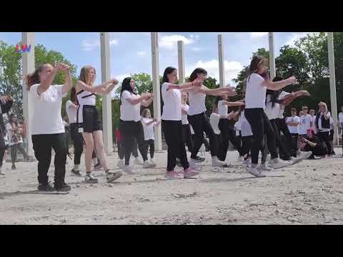 Hoyerswerda: Grundsteinlegung Drei-Feld-Sporthalle - LAUSITZWELLE