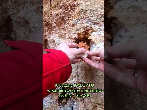 Rogówka – Geoda kalcytowa w krystalicznych marmurach