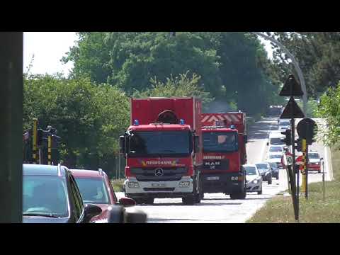 2x Haakarm Brandweer Turnhout  deco+ ademluchtcontainer naar brand gebouw Turnhout