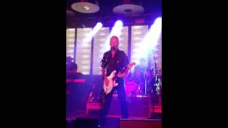 Icehouse plays Sister live at Alexandra Hills Hotel 2012