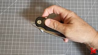 How to close a frame lock pocket knife