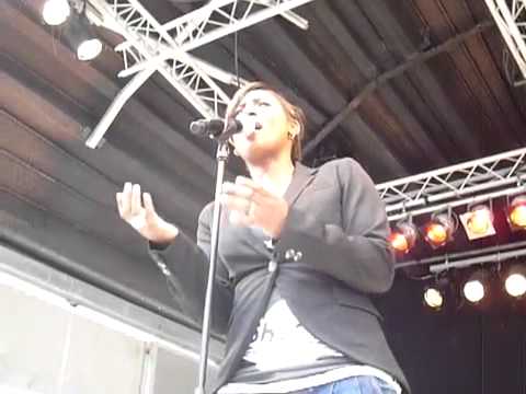 Edsilia Rombley - Zwaartekracht - Vondelpark Amsterdam 2011