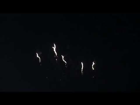 36 shot fan - Howling whistle with red tips to titanium report - 15 seconds - PFX5601