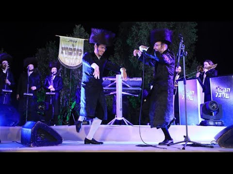 מקהלת 'מלכות' ואהרלה סאמט מגישים: כל שירי בנצי שטיין ב-5 דקות! | Malchus Choir, Arale Samet