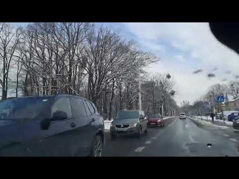 Wrocław, Sępolno, jazda Mickiewicza, wjazd w jedną z bocznych uliczek 20240117 122836