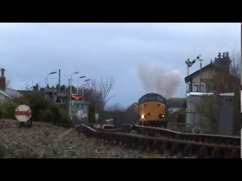 37606 & 37612 with 6k41 departing valley