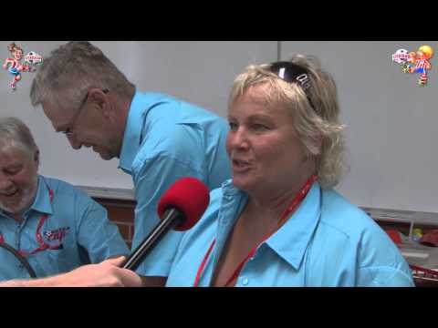 Kokkola Cup 2015 - Bussikuskit täyttämässä cup-palloja