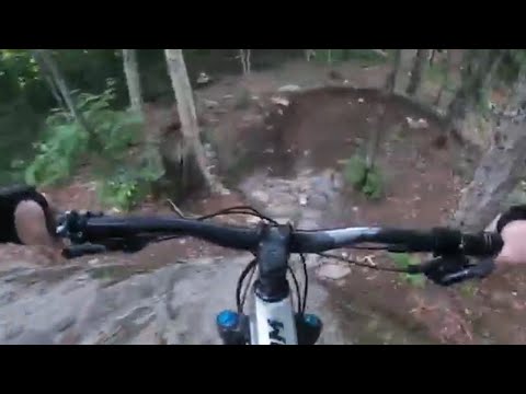 QC MTB 7. Mont-Blanc “Californium”(upper) black tech/jump/flow trail Quebec Canada