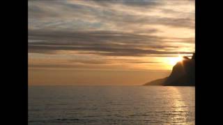 preview picture of video 'Midnight Sun Lofoten 2012'
