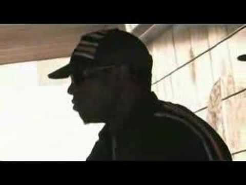 Kazkami - la colombe et la machette