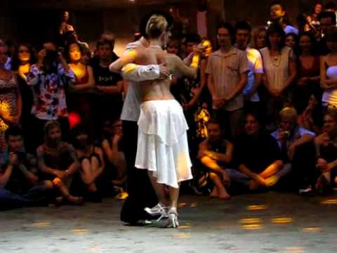  Sebastian Arce  and  Mariana Montes  are  dancing  to  the  milonga  "  Milonga Criolla  "
