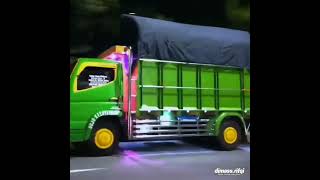 Download lagu (story WA) 30 detik truk oleng parah angkat ban mp3