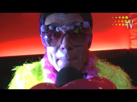 Major von Atzenmusik und Lorenz Büffel nun mit Feiersucht TV unterwegs.