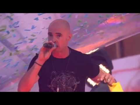 Tomorrowland and 7 other Countries Do the biggest sit down ever!!