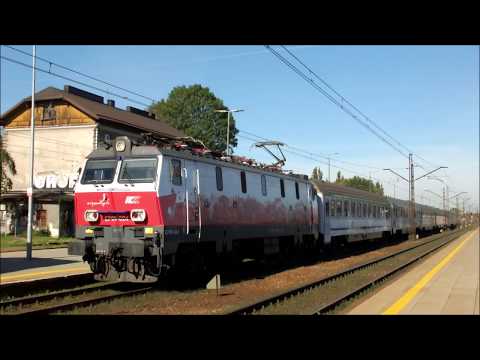 EP09-024 odjeżdża ze stacji Kraków Płaszów z pociągiem pospiesznym InterCity "Wyspiański"