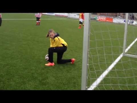 Doelpunt Strandvogels tegen Spartanen 1 - 0