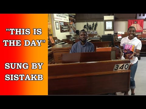 Hammond B3 with Leslie 122 - "This is the day"