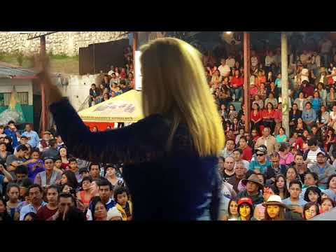 JUANITA BURBANO EN LA FERIA DE AZOGUES   4 NOVIEMBRE 2017